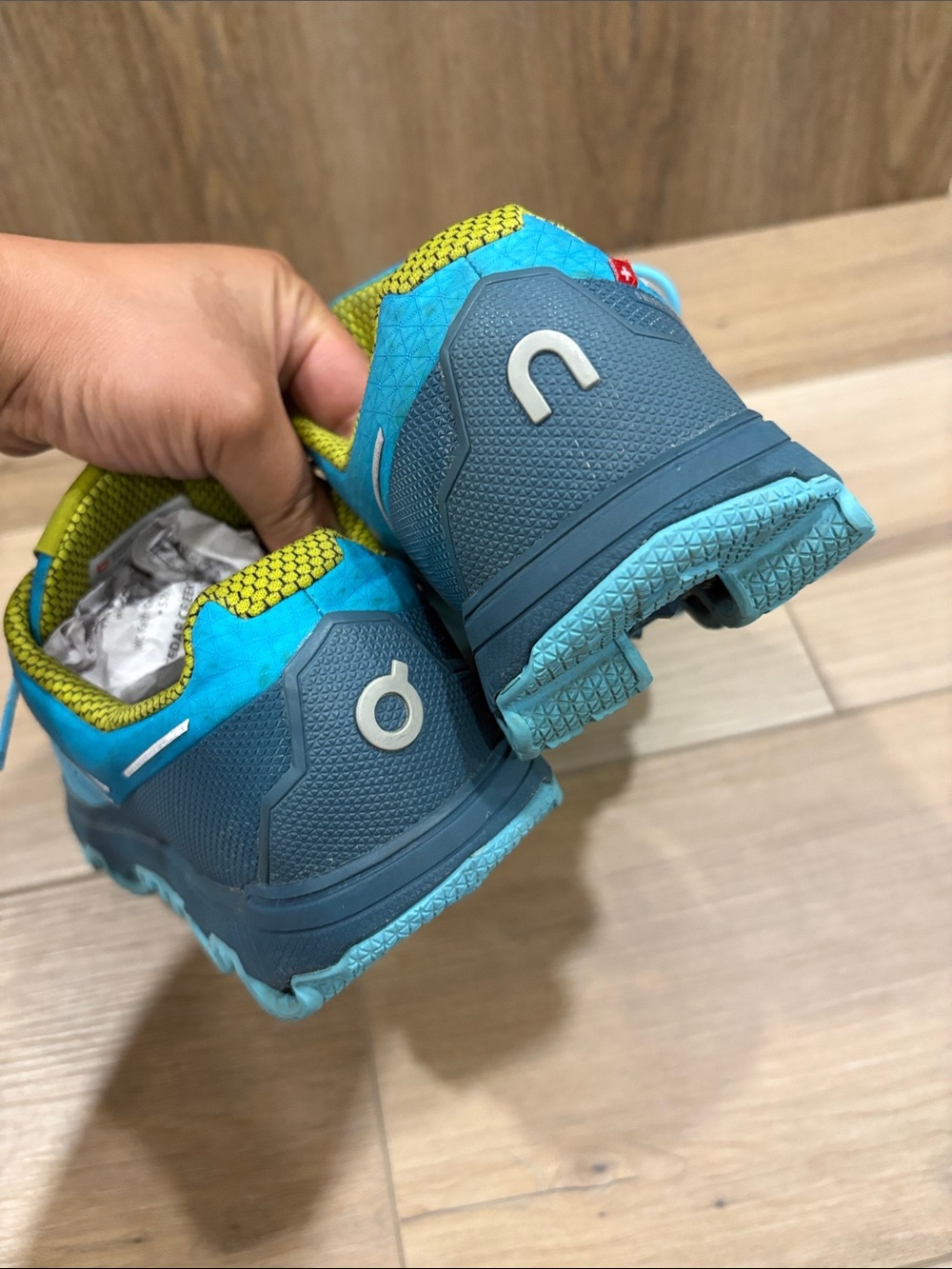 ON Clouds Cloudventure Trail Running Horizon Blue Teal Sulfer Green Athletic 8.5 - Picture 2 of 10